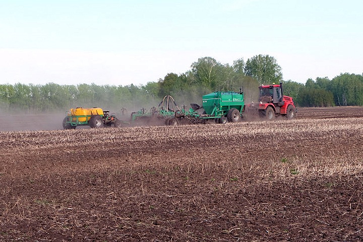 Травникову не понравилось опоздание мэра на обсуждение поддержки сельского хозяйства