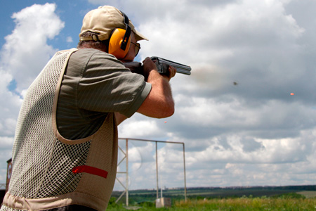 «Аргументы и Факты» о скандалах вокруг «Сибакадемстроя»: Гардероб ответственности не несёт?