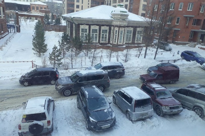 Нехватка техники привела к «зауженности улиц» Новосибирска в выходные