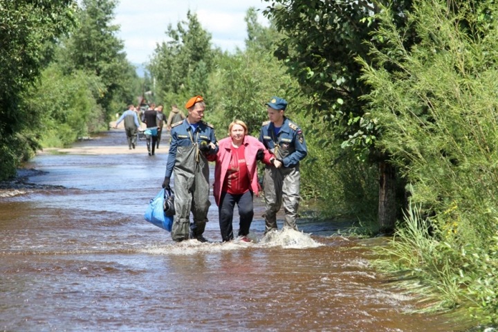 Почти 3 тыс. человек эвакуированы в Чите из-за наводнения Почти 3 тыс. человек эвакуированы в Чите из-за наводнения