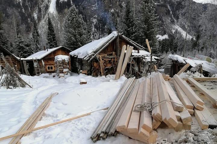 Дерипаска начал строить новый дом для таежной отшельницы Агафьи Лыковой