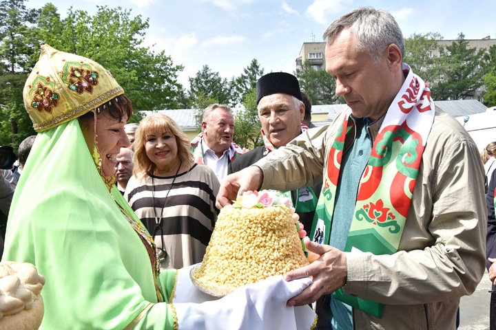 Мобильная приемная губернатора будет работать во всех районах Новосибирской области