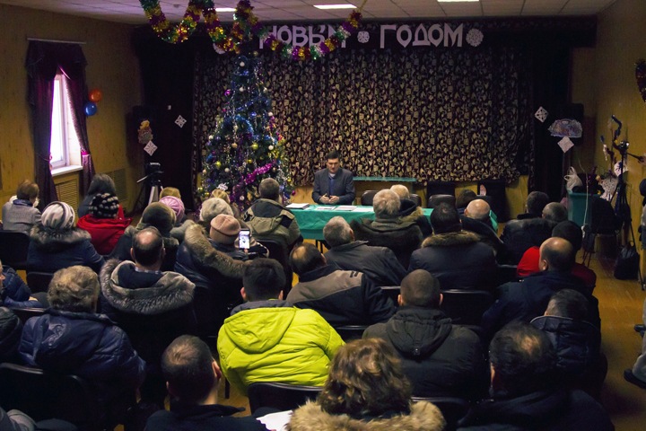 Жители села Плотниково пожаловались Травникову на возможное размещение свалки в экологически чистом месте Жители села Плотниково пожаловались Травникову на возможное размещение свалки в экологически чистом месте