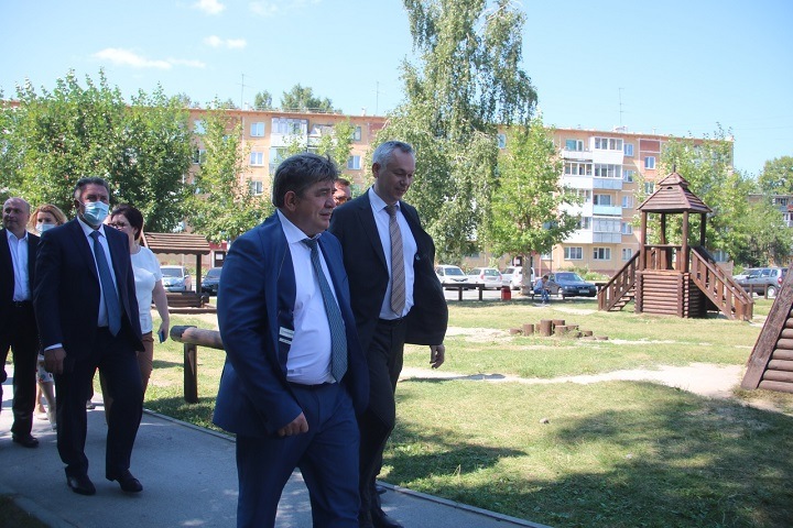 СМИ сообщило об отставке мэра Бердска. Он посоветовал журналистам «лечиться» СМИ сообщило об отставке мэра Бердска. Он посоветовал журналистам «лечиться»