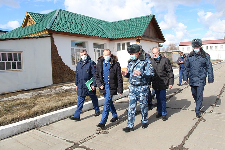 Сотрудники ФСИН напали на адвоката в ангарской ИК-15 Сотрудники ФСИН напали на адвоката в ангарской ИК-15