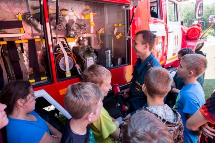 Новосибирские школьники на две недели станут спасателями