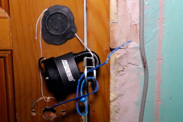 Строительная компания выкинула из квартиры вещи новосибирца