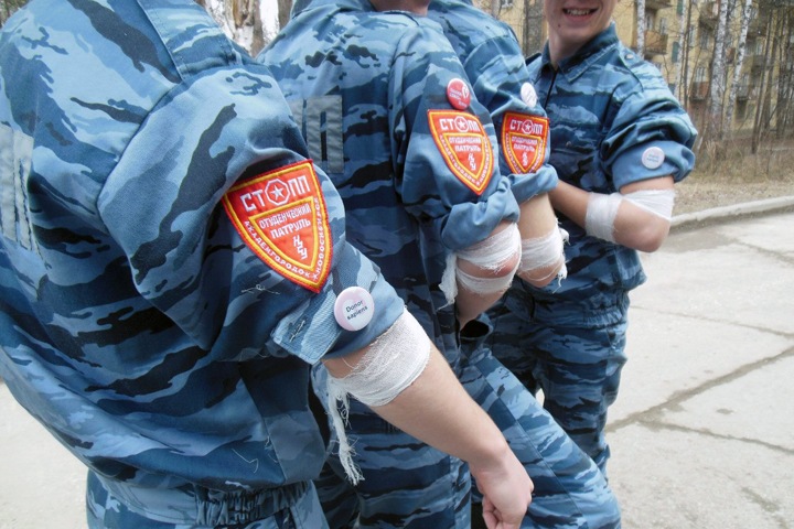 Дружинники из России и Белоруссии соберутся в НГУ для борьбы с дебоширами Дружинники из России и Белоруссии соберутся в НГУ для борьбы с дебоширами